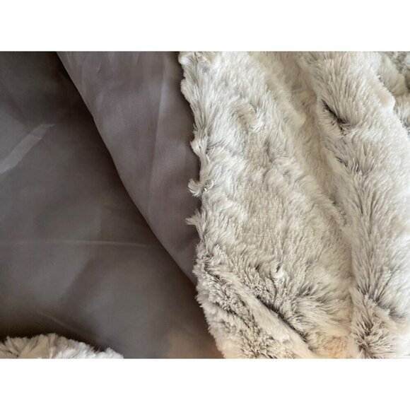 Jolt Womens Faux Fur Vest L Gray & White Asymmetric Hem Hippie Outdoor NEW NWT - Picture 15 of 15